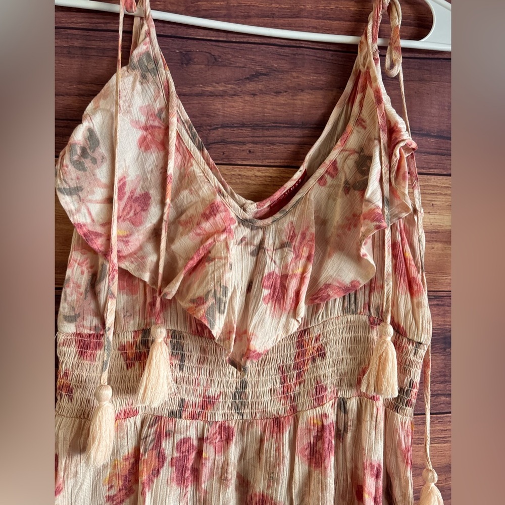 GUESS Womens Floral High Low Maxi Dress Peach Cream Smocked Waist Tassels Size M - Picture 3 of 6